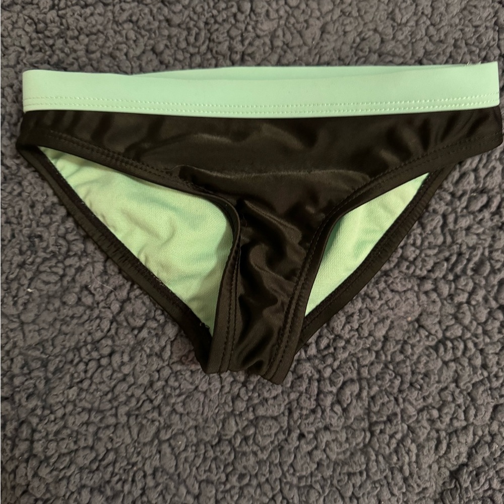 Girls XS swim bottoms 4/5